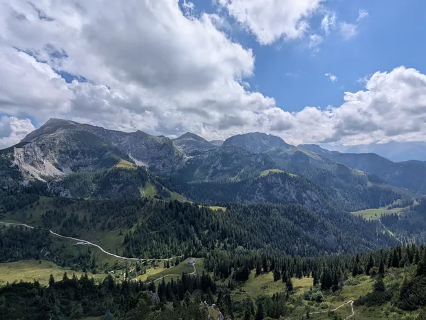 Ausblick von der Jenner-Bergstation über die Berchtesgadener Alpen